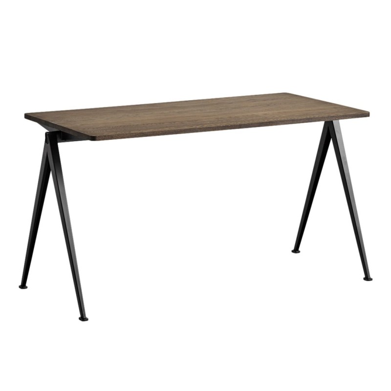 Tisch Pyramid 01