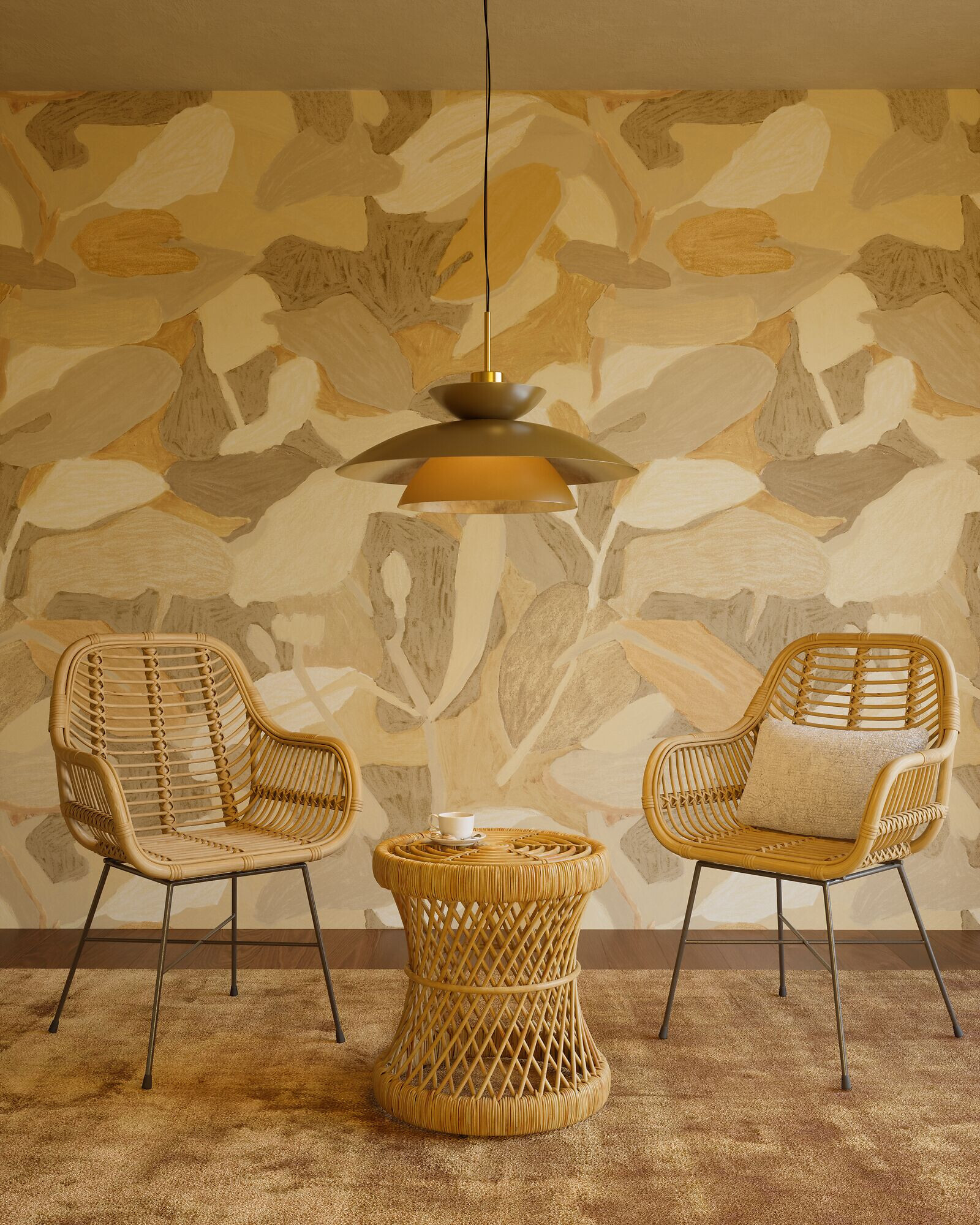 Zwei Flechtstühle mit Beistelltisch vor Wand mit abstrakter Tapete