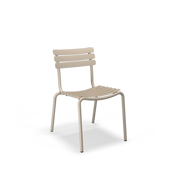 Stuhl Alua in Beige ohne Armlehnen, aus Aluminium mit fein gebogener Sitzfläche