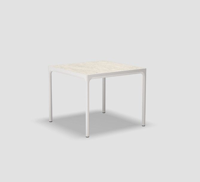 Tisch Four