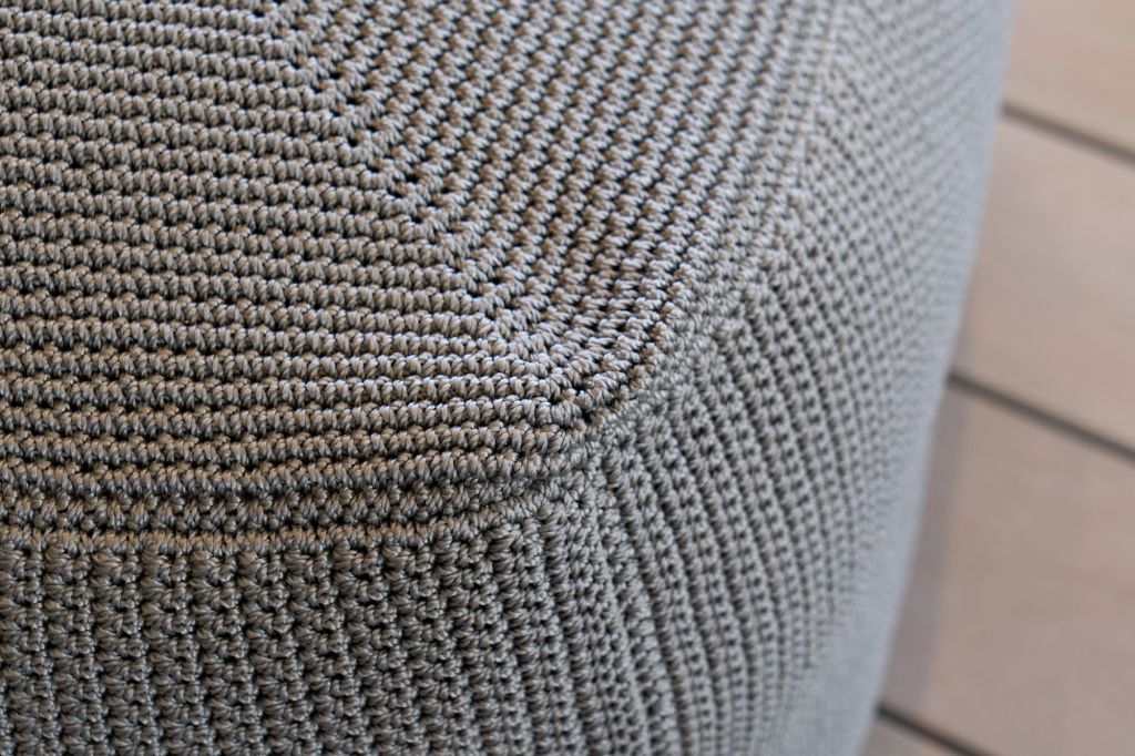 Hocker Divine
