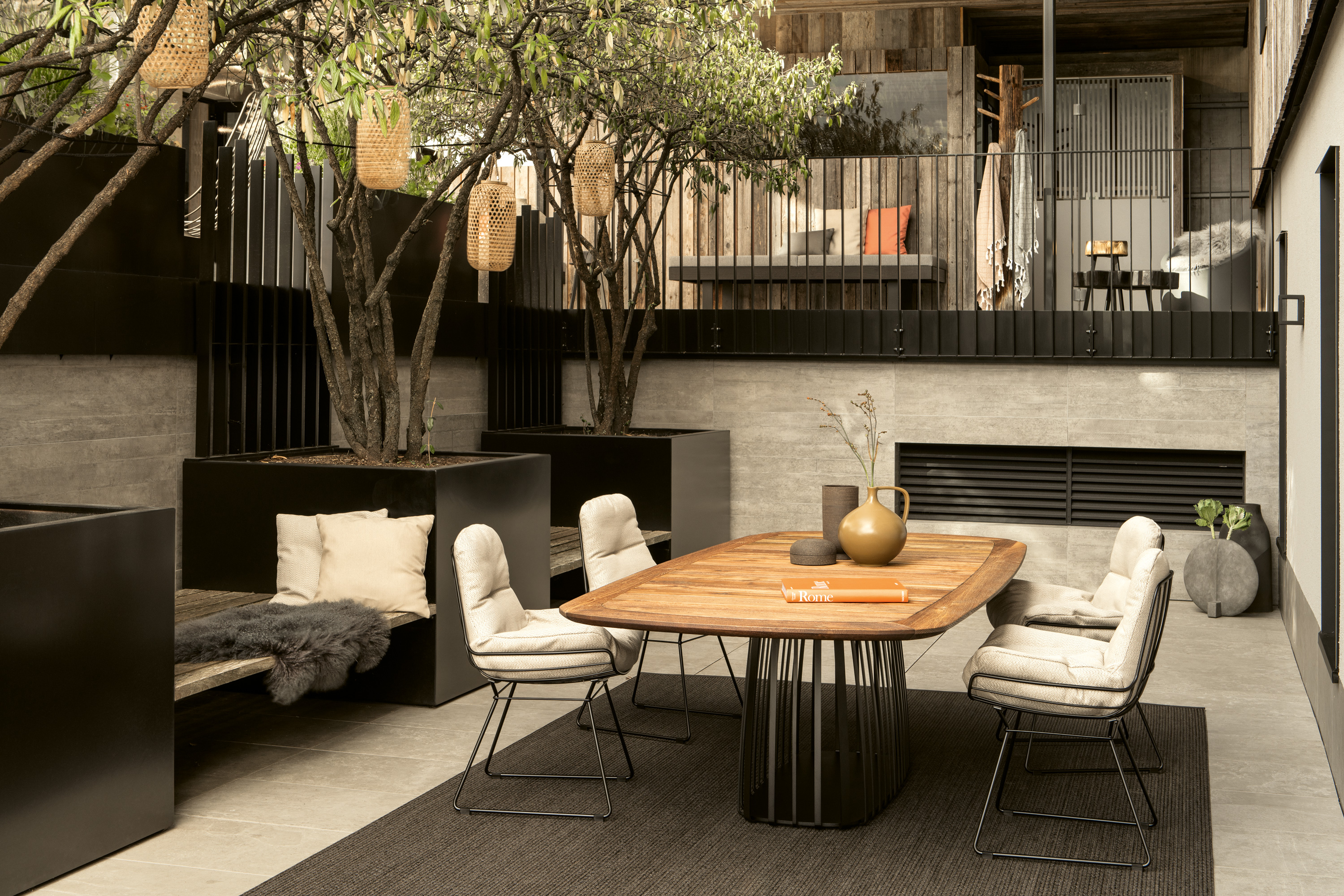 Outdoor Esstisch Basket von Janua