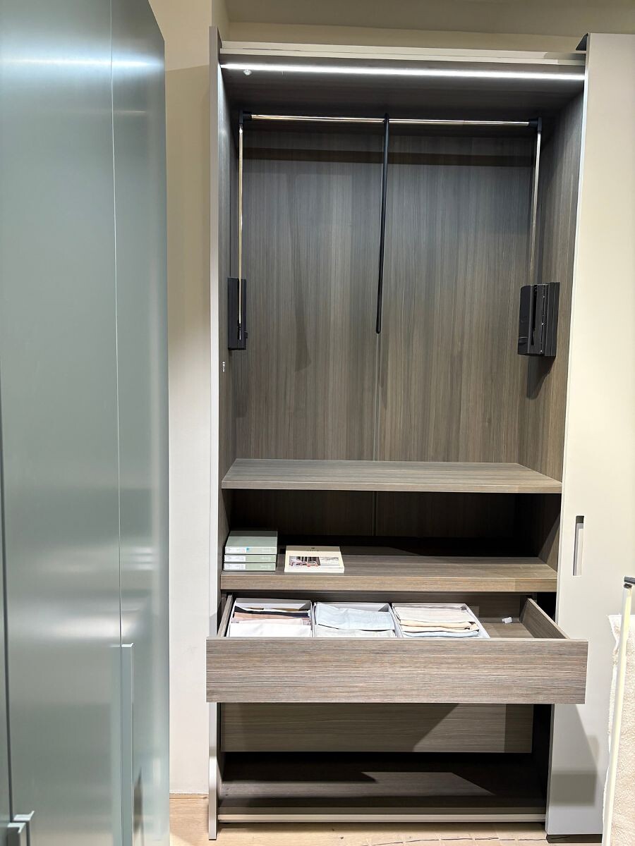 Kleiderschrank Storage