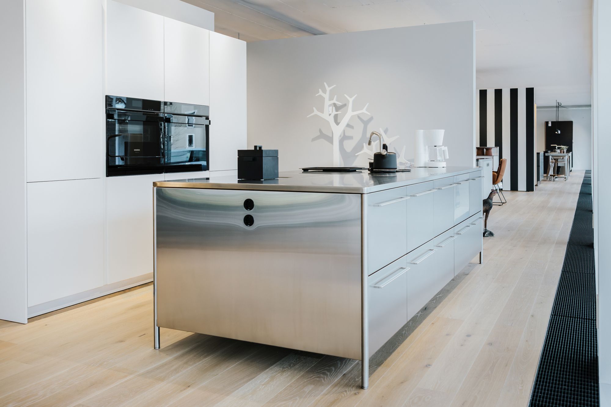 Siematic Wandzeile + VIPP V4 Insel