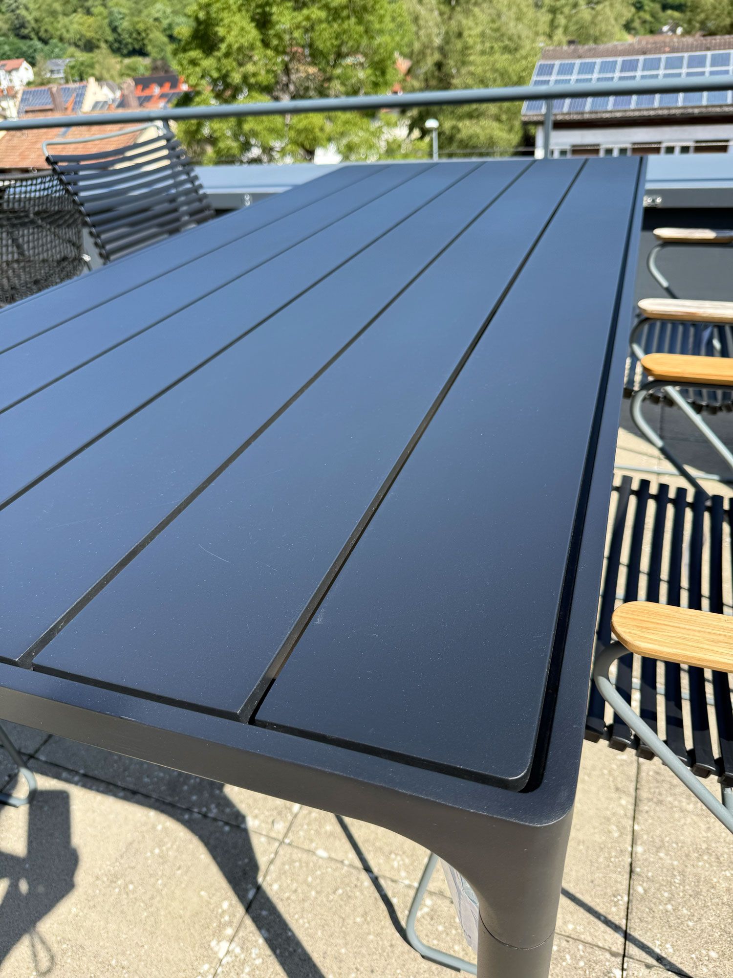 Tisch Four