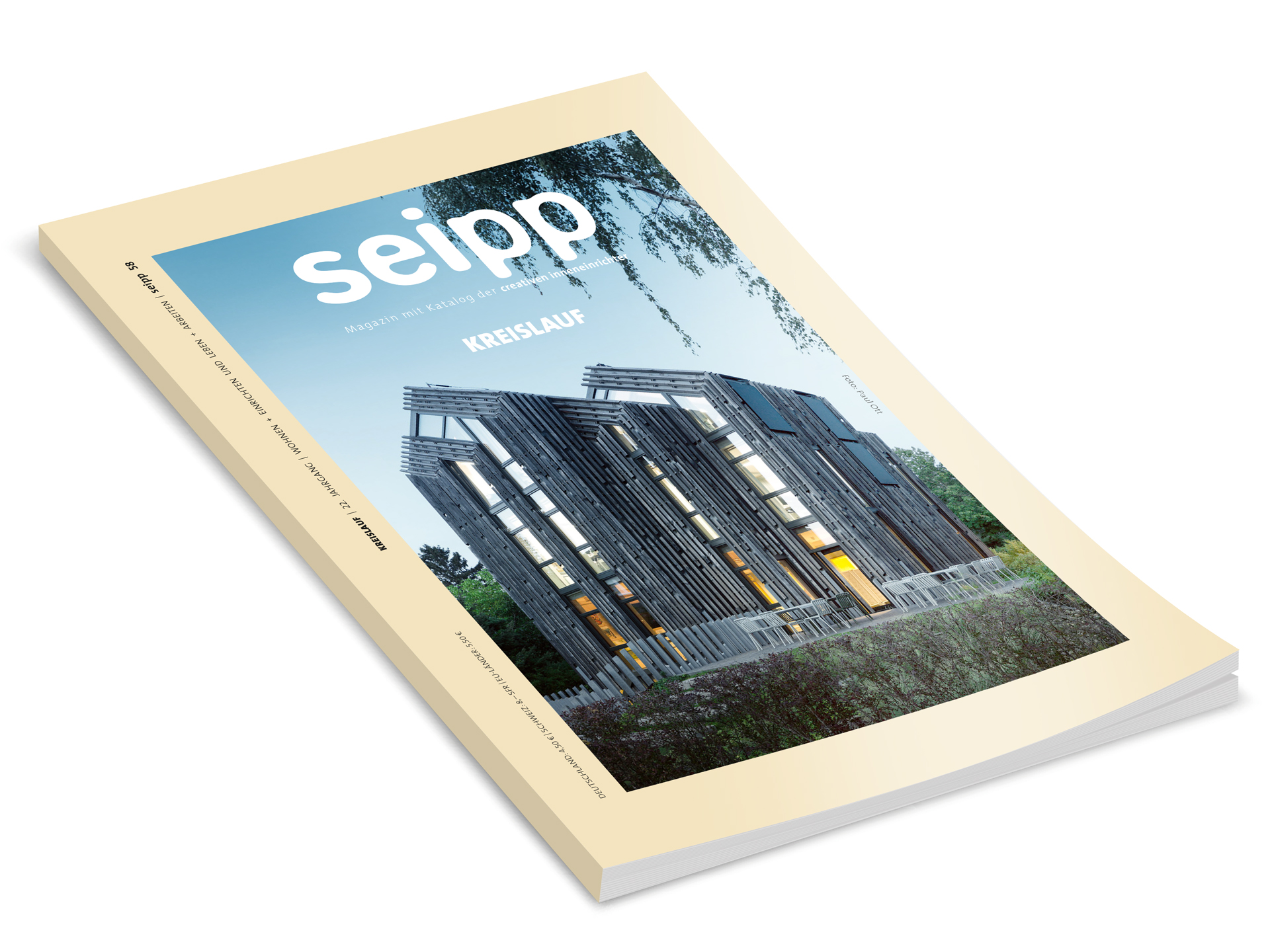 Seipp Magazin Ausgabe #58 mit Titelthema Kreislauf, Covermotiv zeigt ein modernes Holzgebäude in der Abenddämmerung.