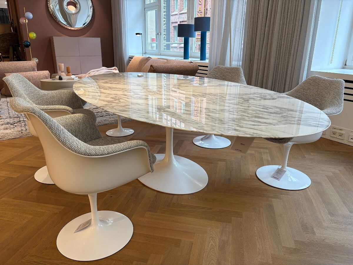 Saarinen Esstisch