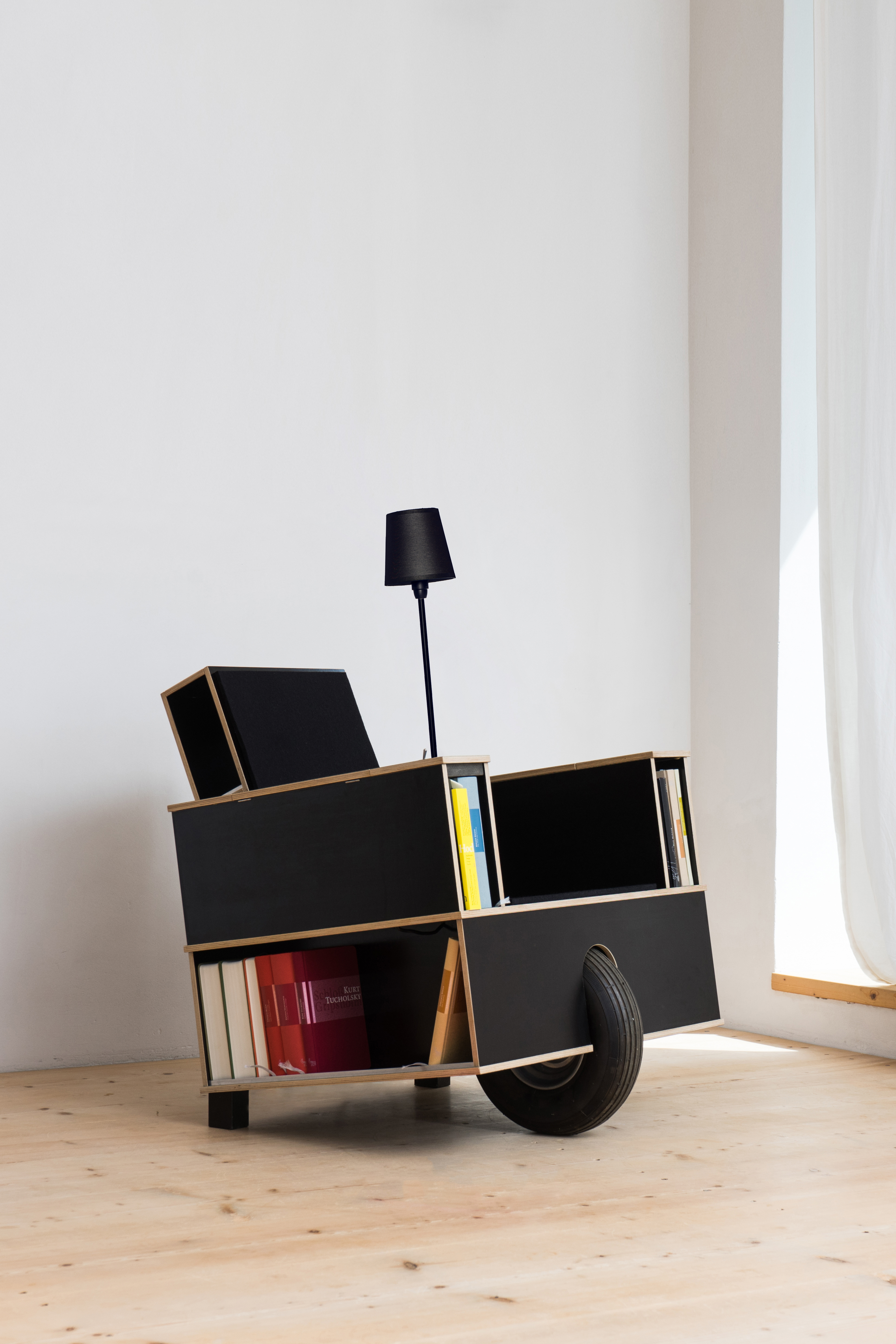 Sessel Bookinist in schwarz von Moormann