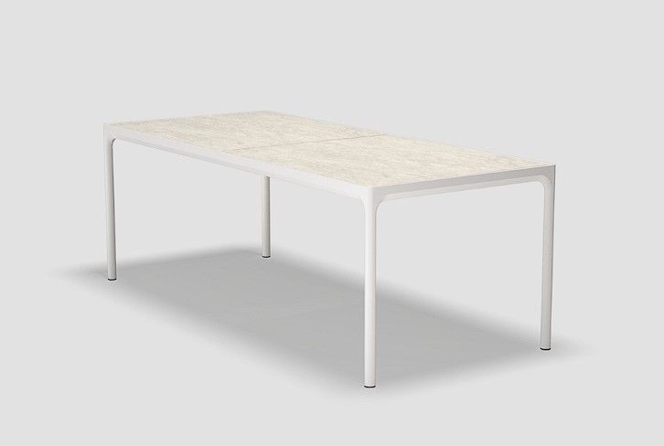 Tisch Four