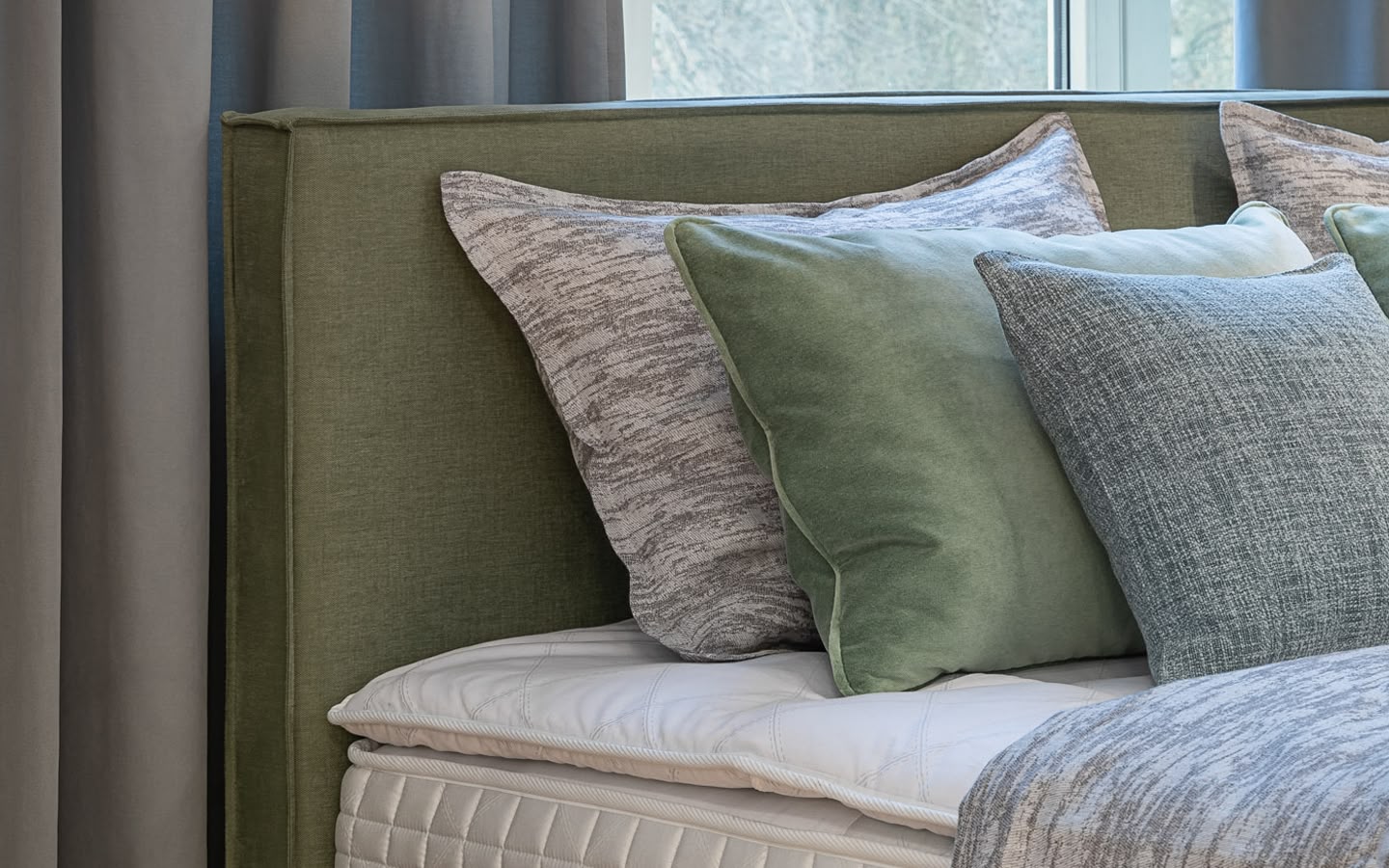 Boxspring Polsterbett 24seven Kopfteil Fine von Tréca Paris