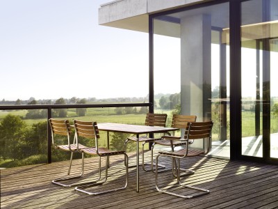 Outdoor Tisch S 1040 und Stühle S 40 von Thonet