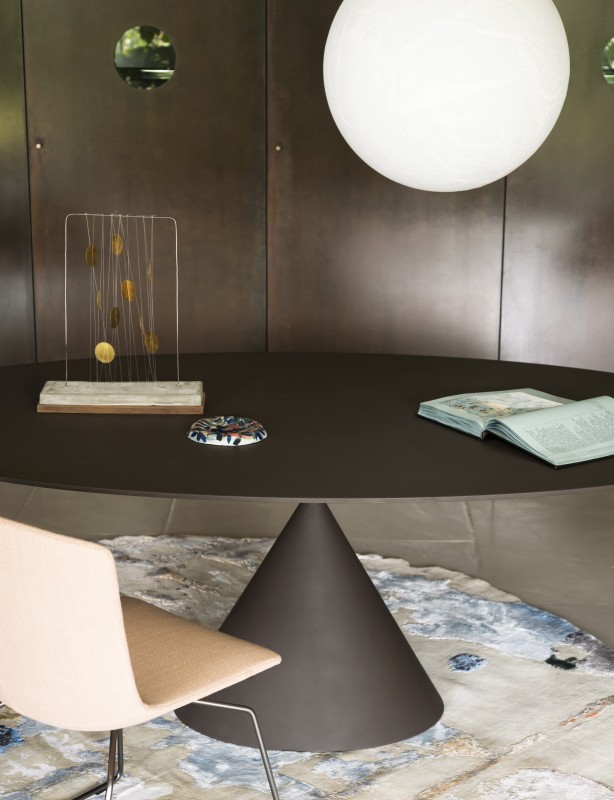 Tisch Clay von Desalto